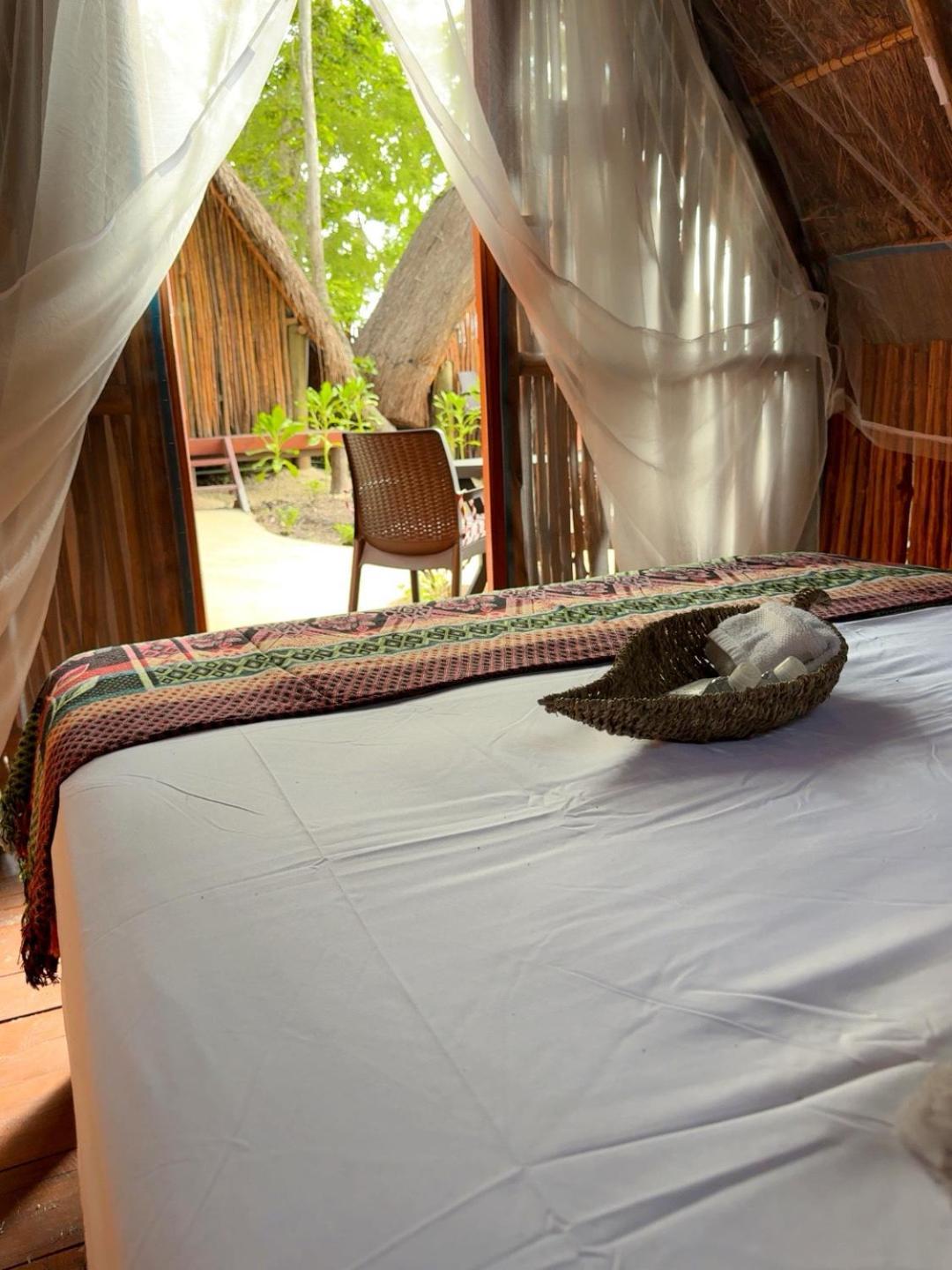 Hotel & Eco Cabanas Azul Maria Бакалар Экстерьер фото